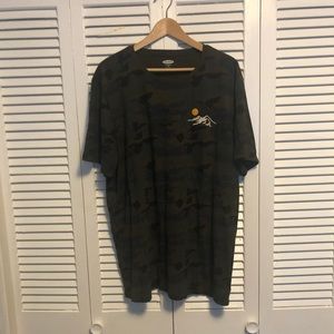 EUC. Old Navy Graphic Tee. Camouflage. Size XXL.